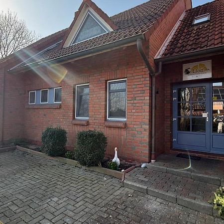 Pension Restaurant Pizzeria Lion Krummhörn Eksteriør billede